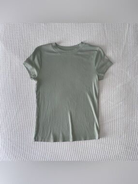 ribbed green top